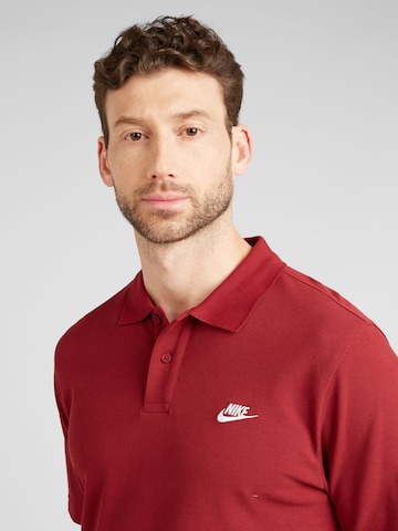 T-Shirt 'CLUB' Nike Sportswear en rouge