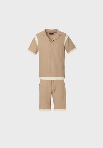 Tenue d'intérieur Tom Barron en marron : devant