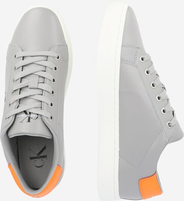 Calvin Klein Jeans Sneaker in Grau