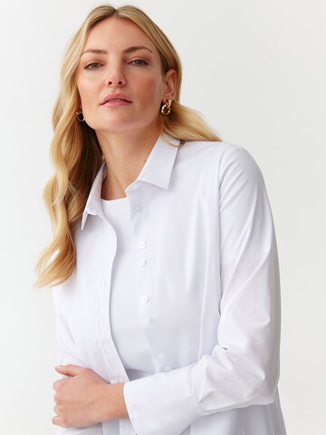 Camicia da donna 'ELI' di TATUUM in bianco