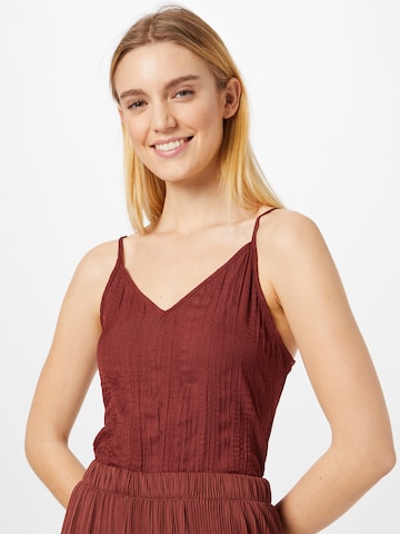 ABOUT YOU Top 'Romy' in Red: front