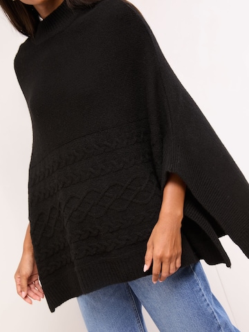 Mantellina di Lipsy in nero