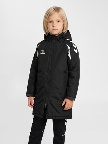 Hummel Sportjas in Zwart: voorkant