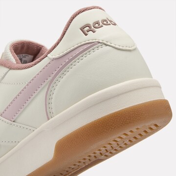 Reebok Sneaker in Beige