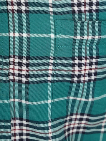 Steppin' out Regular fit Button Up Shirt in Green
