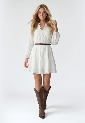 Robe IZIA en blanc