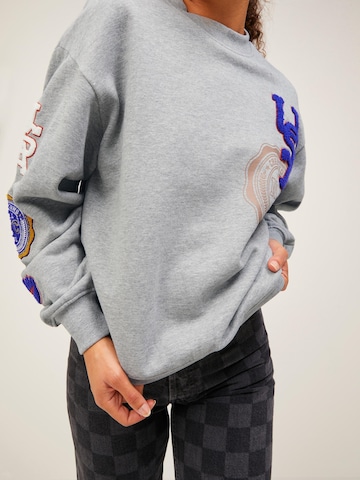 JJXX Sweatshirt in Grau