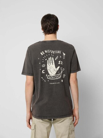 Scalpers T-Shirt in Grau