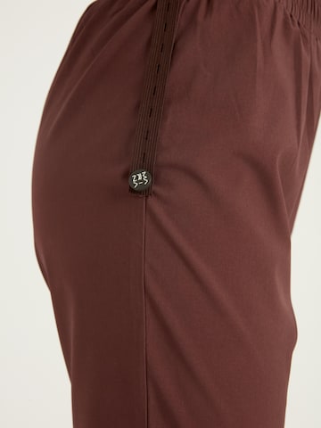MARINA High neck Shaping Swimsuit in Brown