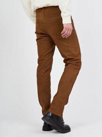 JCC Regular Broek 'Phill' in Bruin