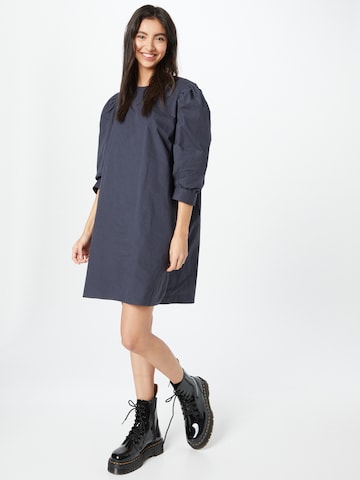 Robe b.young en bleu