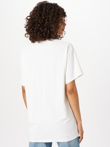 T-shirt Nasty Gal en blanc