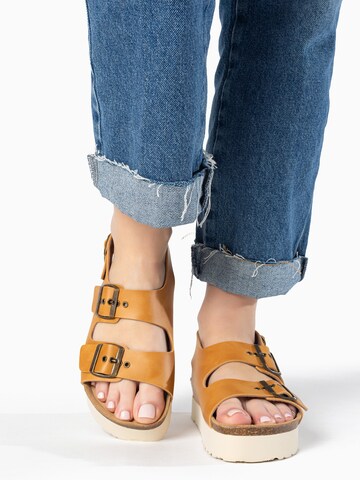 Bayton Σανδάλι 'Achille' σε καφέ: μπροστά