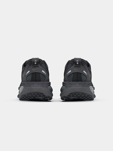 NIKE Laufschuh 'VOMERO 18' in Schwarz