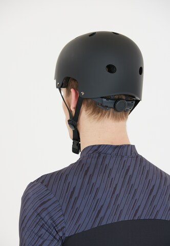 ENDURANCE Helmet in Black