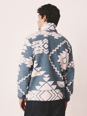 Next Pullover in Blau