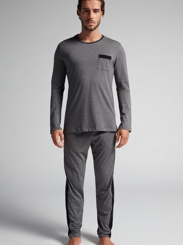 IUMAN Intimissimi Uomo Pyjama lang in Grau