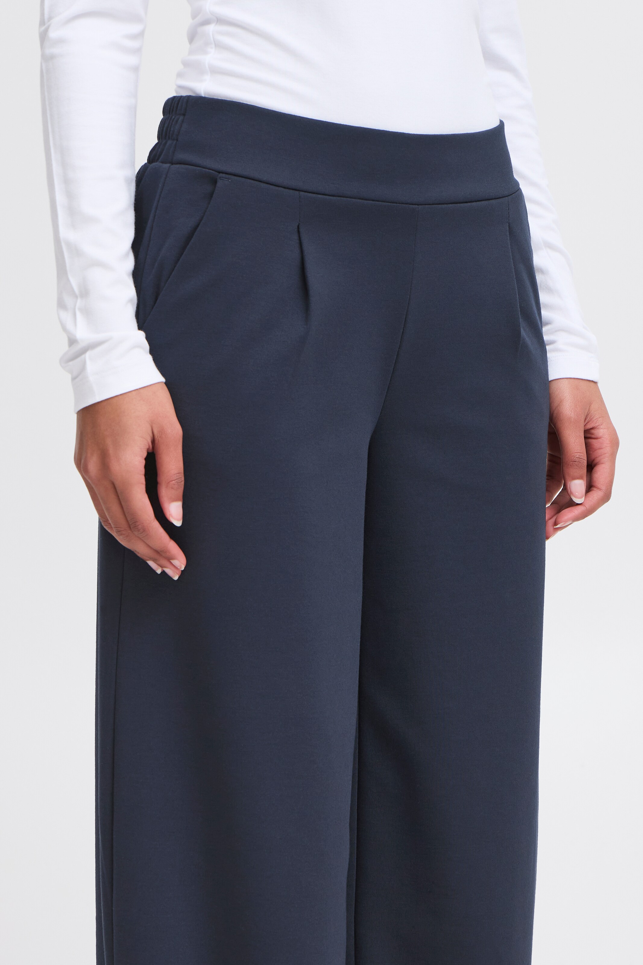 ICHI Wide leg Pantaloni 'IHKate' pe Albastru Închis | ABOUT YOU