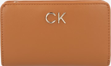 Calvin Klein Portemonnee in Bruin: voorkant