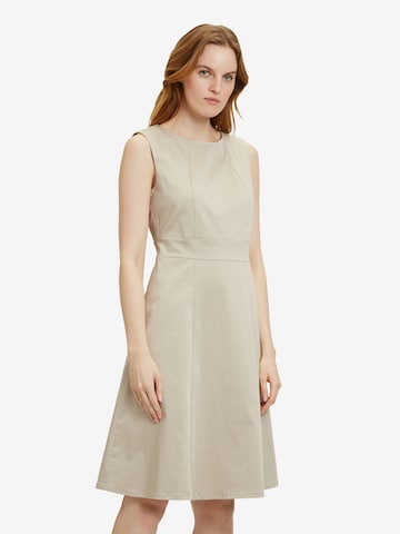 Robe Betty Barclay en beige : devant