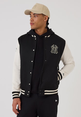 NEW ERA - Chaqueta de entretiempo 'NEYYAN' en negro: frente