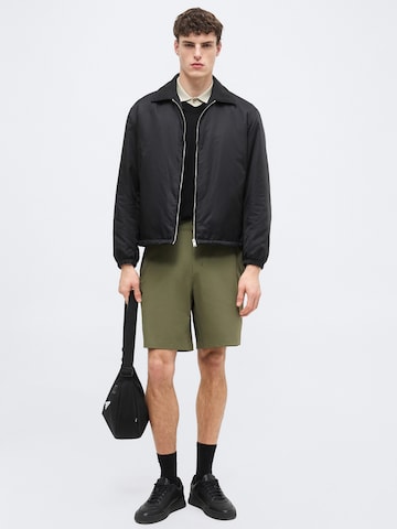 BOSS Regular Shorts 'Spirit70' in Grün