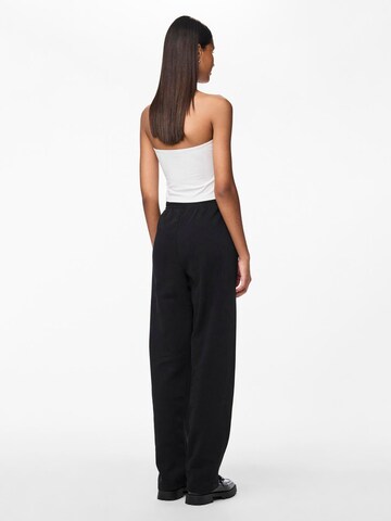 Loosefit Pantaloni 'PCChilli' di PIECES in nero