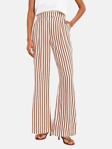 Wide leg Pantaloni cutați de la Lipsy pe bej: față