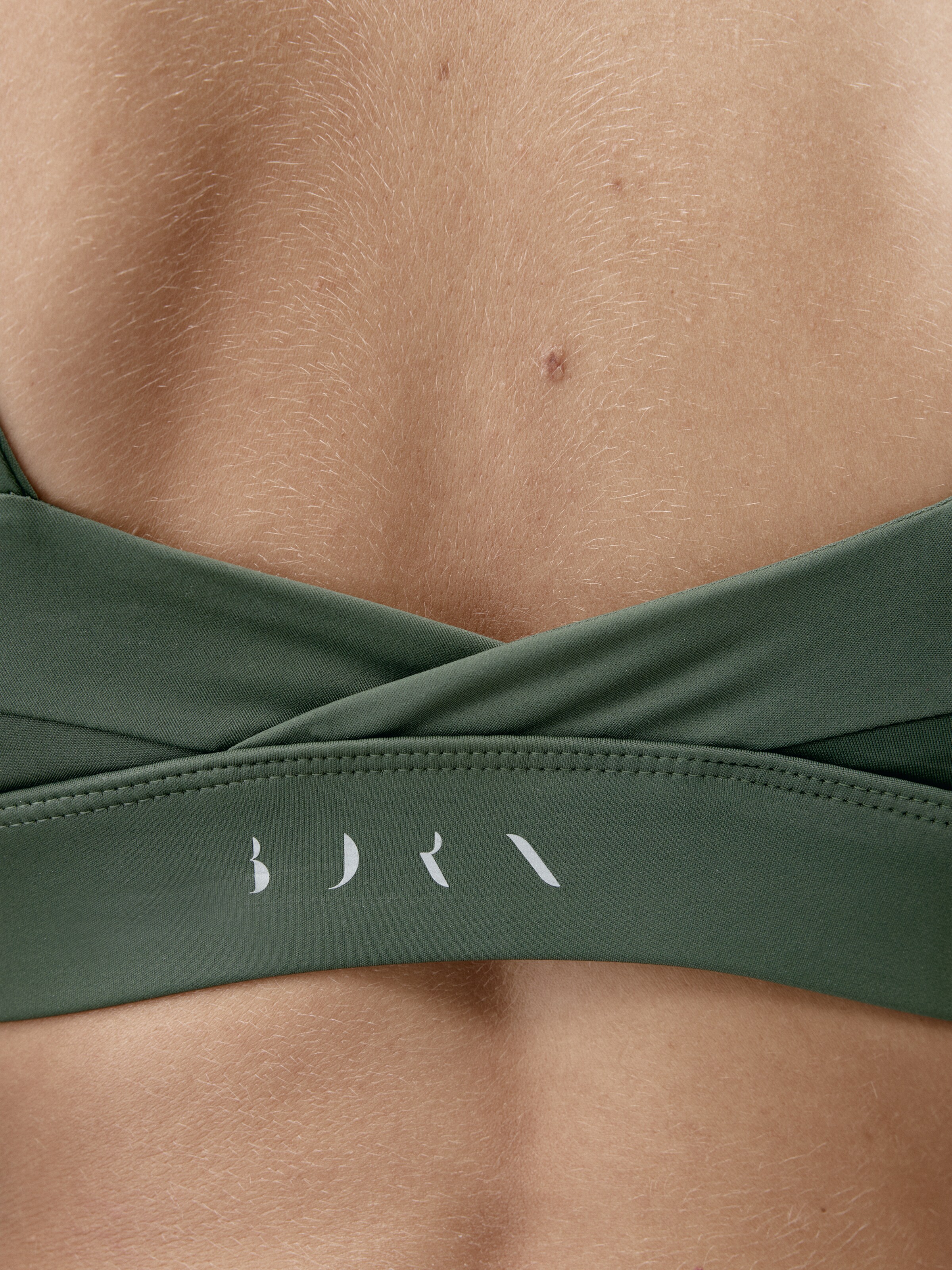 Born Living Yoga Sporttop ' Madaba ' in Groen