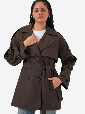 Bigdart Tussenmantel in Bruin: voorkant