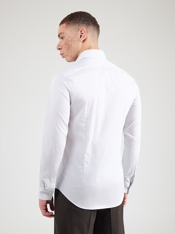 Calvin Klein - Ajuste estrecho Camisa en azul: atrás