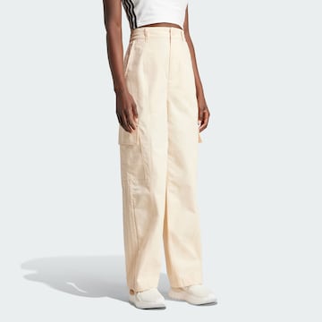 Loosefit Pantalon 'Premium Essentials' ADIDAS ORIGINALS en beige : devant