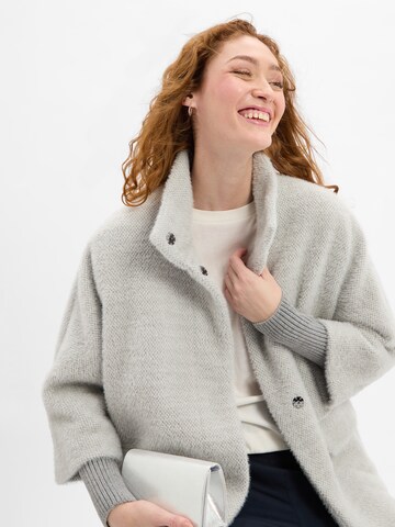 COMMA Between-Seasons Coat in Grey: front