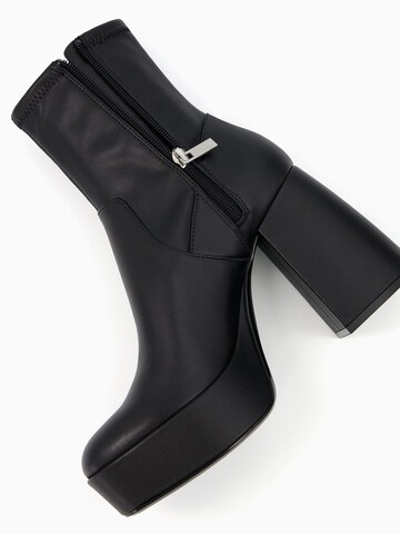 Bershka Bootie in Black