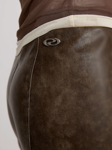 regular Pantaloni ' OliveRS ' di Résumé in marrone: lato