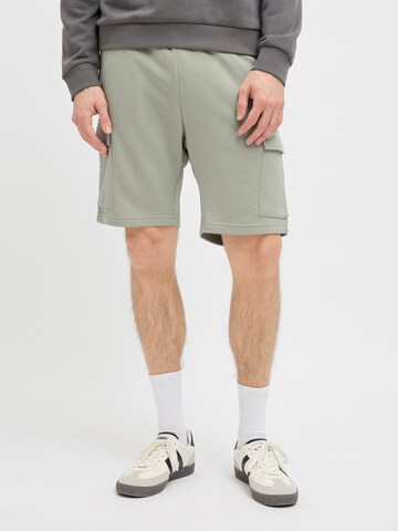 JJ Rebel Regular Cargo trousers 'JREBGORM' in Green: front