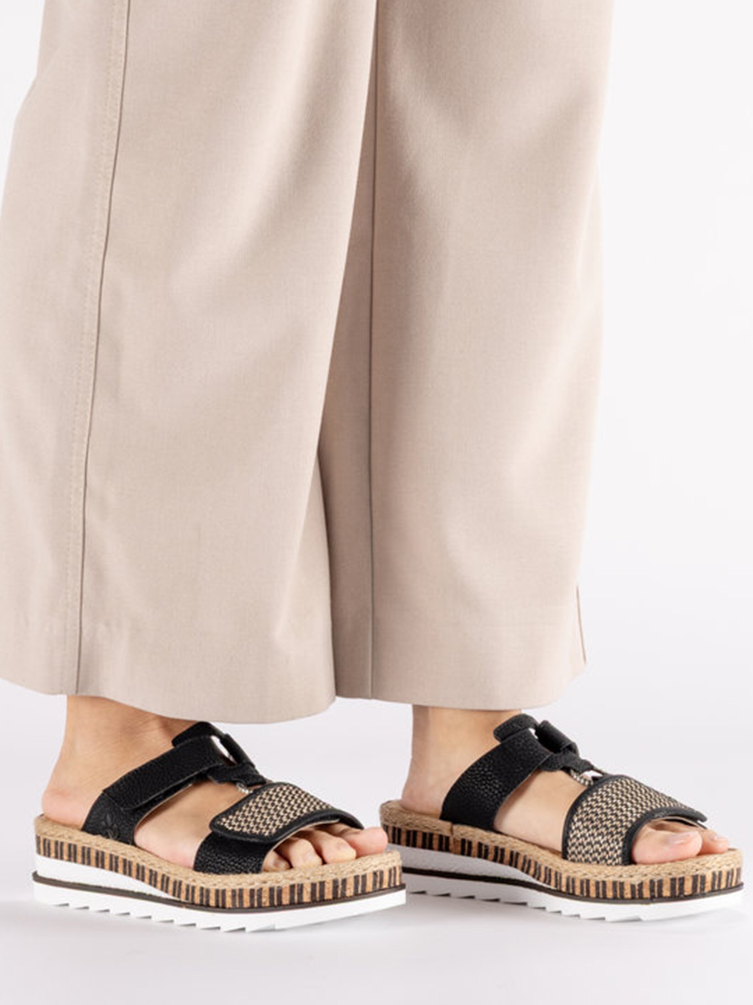 Rieker Чехли в черно: отпред