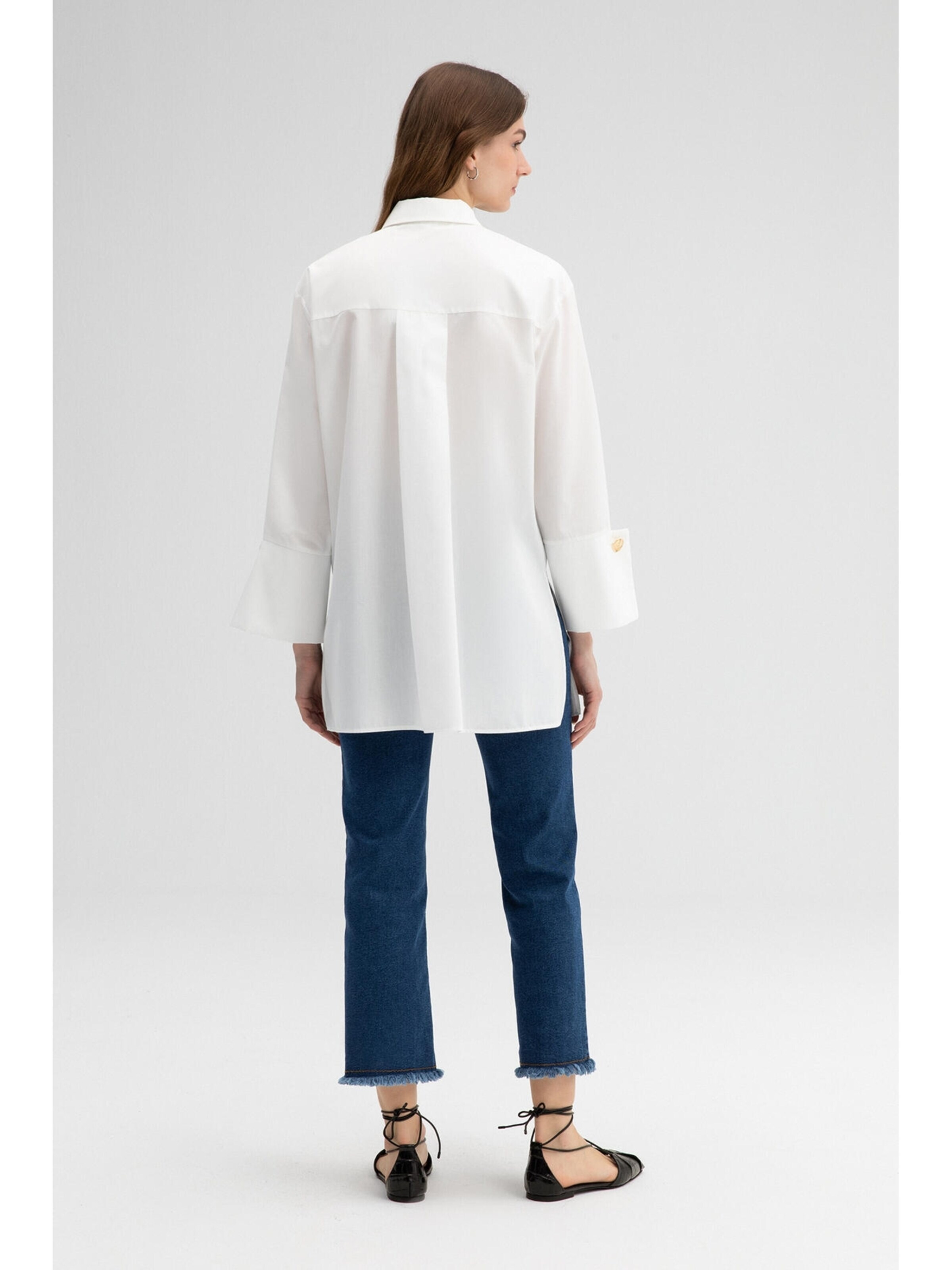 Touché Privé - Camiseta 'Poplin Shirt With Wide Cuff' en beige