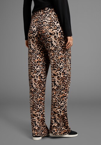 Neun Monate Regular Pants in Brown