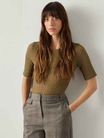 Next Shirt in Green: front