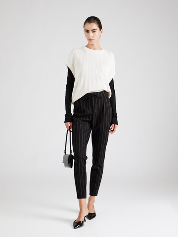 VERO MODA Skinny Pleat-Front Pants 'VMEVA' in Black