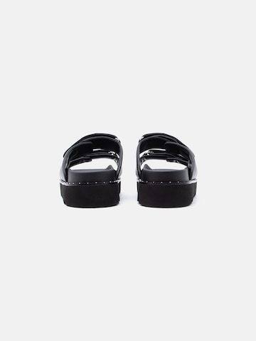 Karl Lagerfeld - Sapato aberto em preto