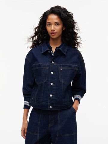 zils Tommy Jeans Starpsezonu jaka: no priekšpuses