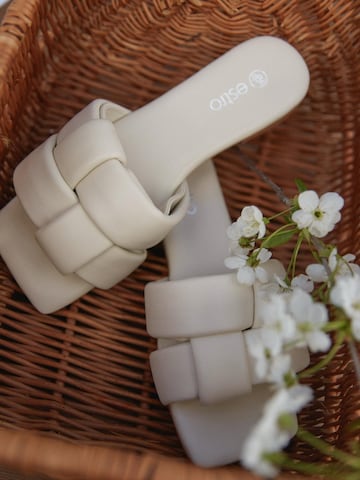 Estro Sandals '502-104' in Beige