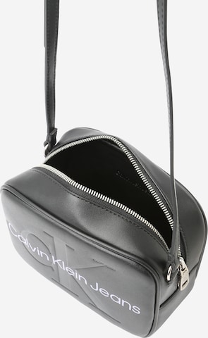 Sac à bandoulière Calvin Klein Jeans en noir