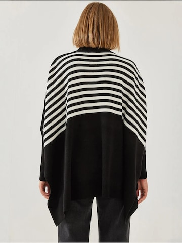 Pullover extra large di Bianco Lucci in nero