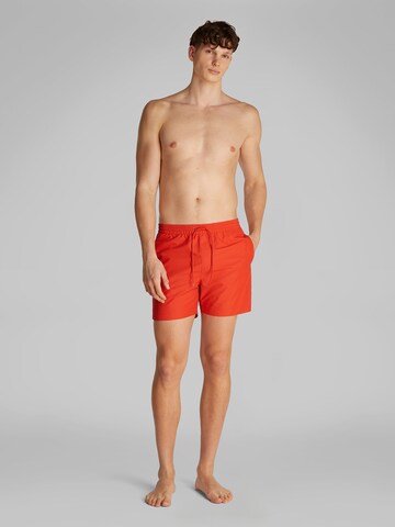 Calvin Klein Swimwear Badshorts i röd