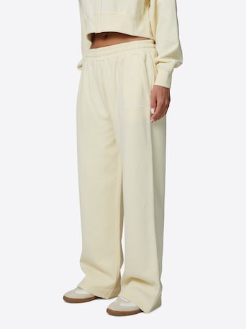 Good For Nothing Loosefit Broek in Geel