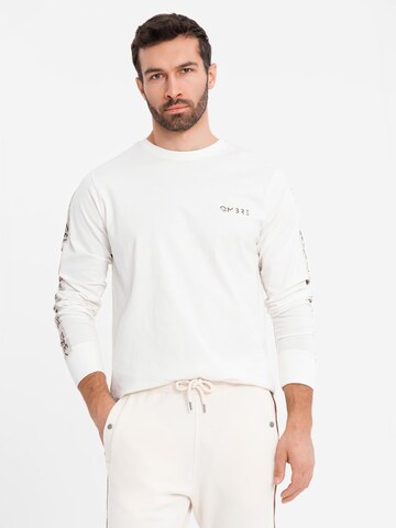 Ombre Shirt in Weiß: Vorderseite