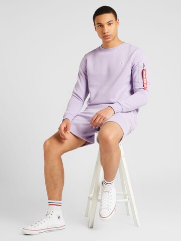 ALPHA INDUSTRIES Sweatshirt in Lila